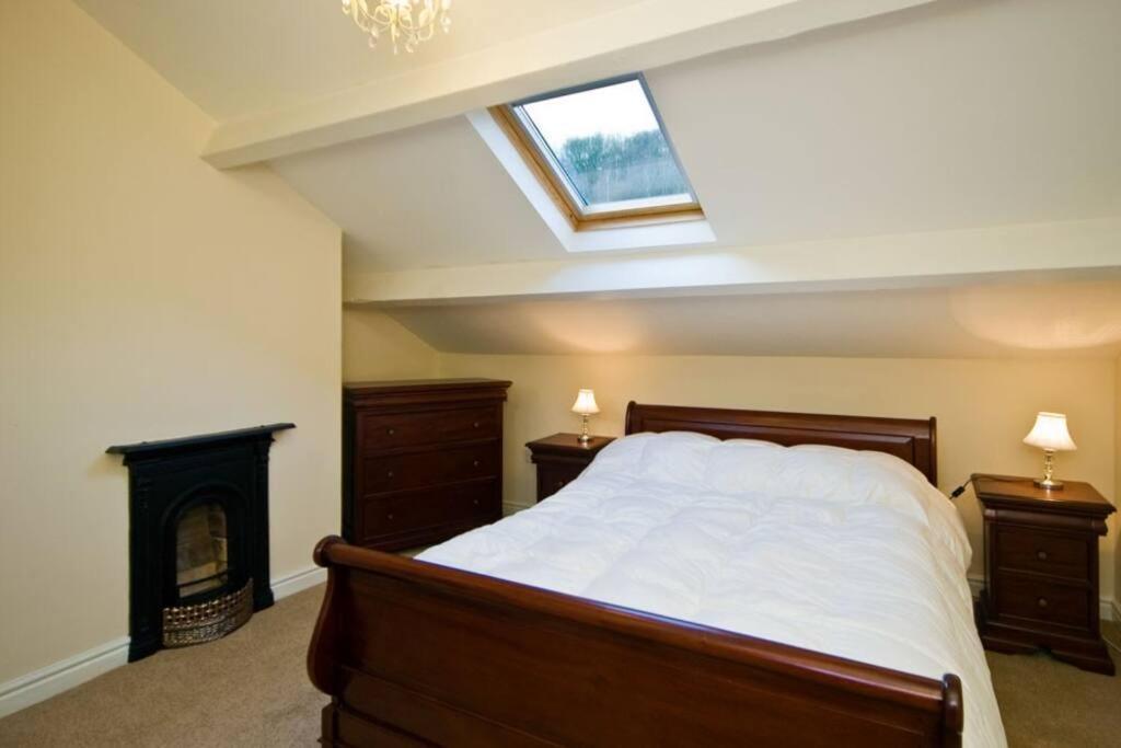 Sleeps 5 - 3 Bedrooms - Walk To The Square Hosted Happy Valley Cast Hebden Bridge Zewnętrze zdjęcie