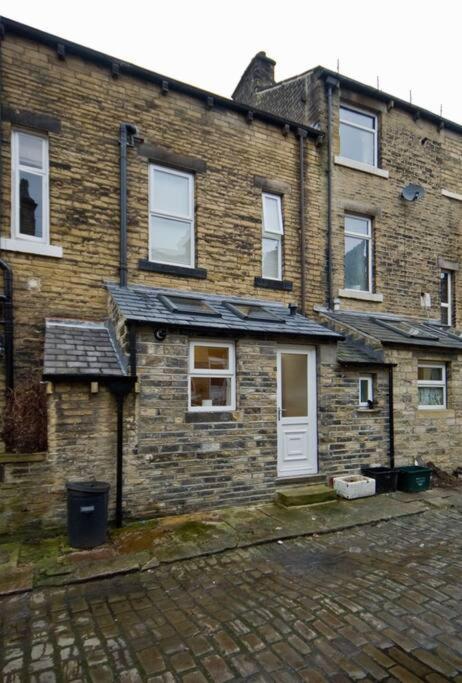 Sleeps 5 - 3 Bedrooms - Walk To The Square Hosted Happy Valley Cast Hebden Bridge Zewnętrze zdjęcie